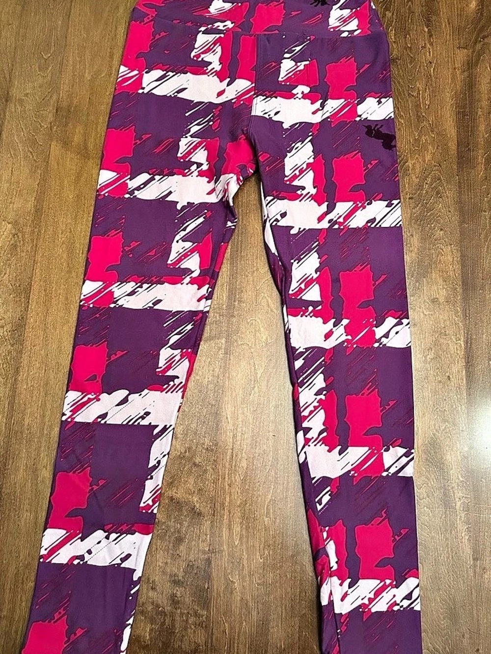 LuLaRoe Horse Print Leggings in Pink & Purple Like New